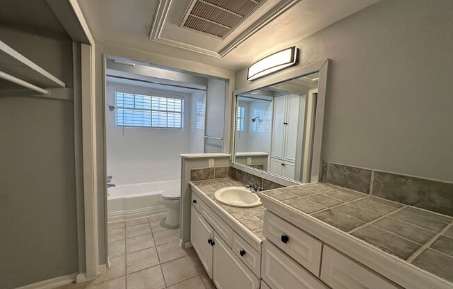 1 bed, 1 bath, 500 sqft, $999, Unit 120