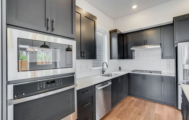 Beautiful New Build 4 Bed, 3 Bath Rental Home in River Terrace Tigard!