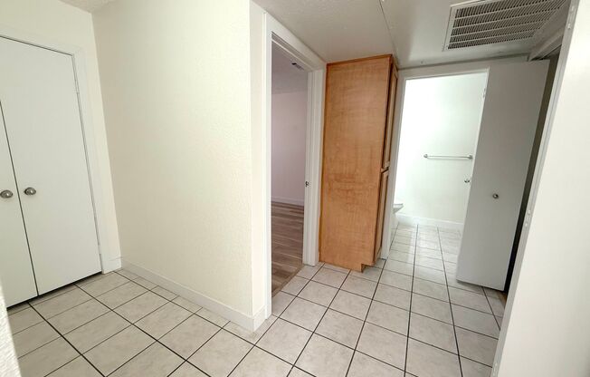 2 beds, 2 baths, $1,400, Unit APARTMENT 1110
