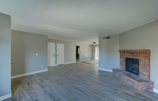 AVAILABLE NOW - REMODELED IN TEMPE!!!