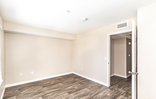1 bed, 1 bath, 648 sqft, $2,091, Unit 30-203