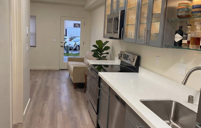 1 bed, 1 bath, 426 sqft, $1,547, Unit 2