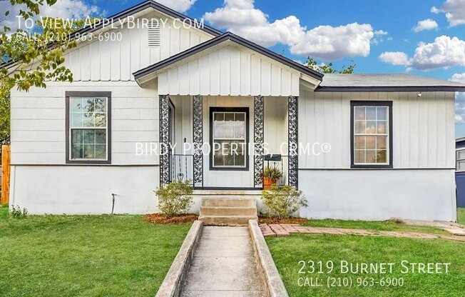 3 beds, 1 bath, 950 sqft, $1,550