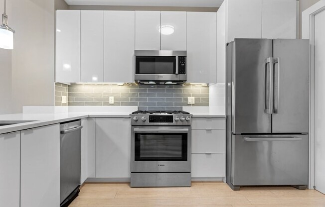 1 bed, 2 baths, 810 sqft, $3,400, Unit 503