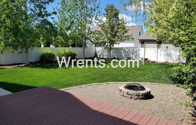 Beautiful 2 Story Home!