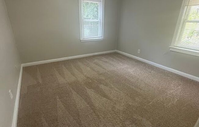 2 bed, 2 bath in Fulton county!