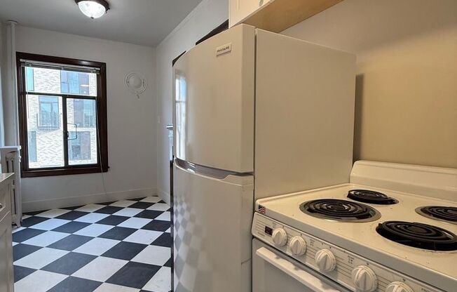 Studio, 1 bath, 530 sqft, $1,550, Unit 407