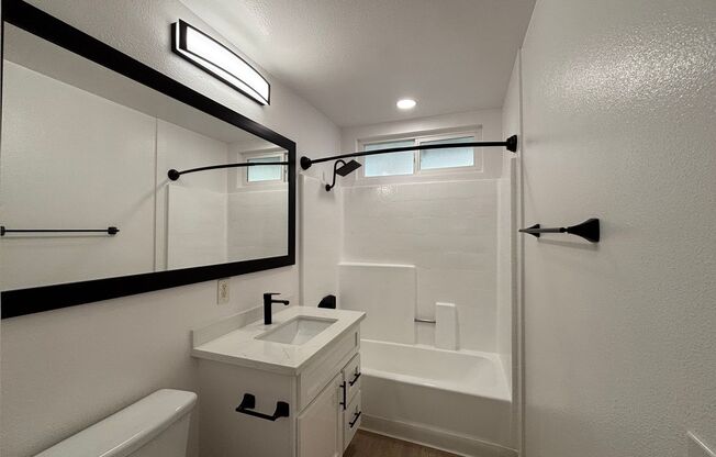 1 bed, 1 bath, 695 sqft, $2,148, Unit 210