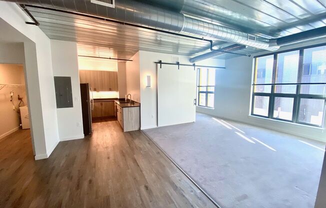 2 beds, 1 bath, 835 sqft, $2,295, Unit Unit 205