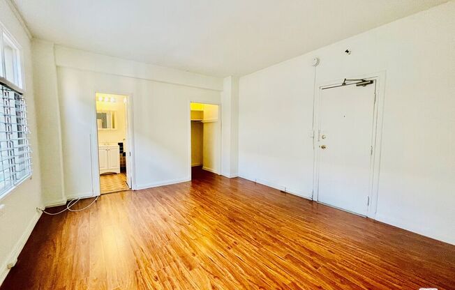 Studio, 1 bath, $1,570, Unit 403