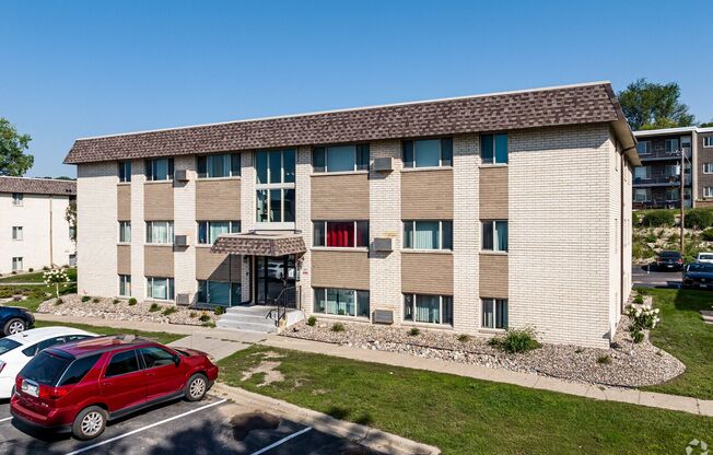 1 bed, 1 bath, 685 sqft, $1,099, Unit 181-11