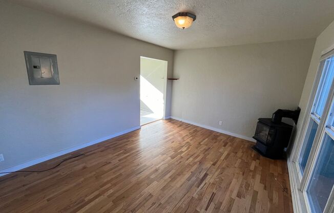 1 bed, 1 bath, $1,495, Unit 919