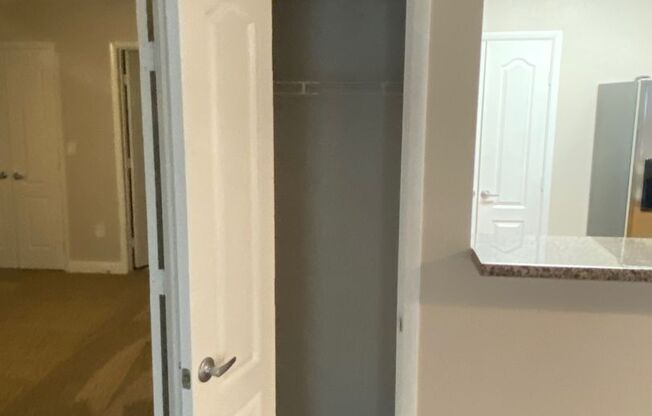 2 beds, 2 baths, $1,400, Unit UNIT # 1190