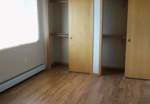 2 beds, 1 bath, 1,200 sqft, $1,329