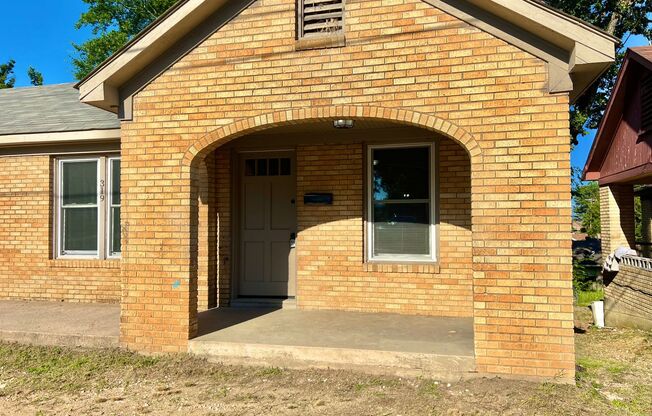 Cozy 3-Bedroom House on Linwood Ave.