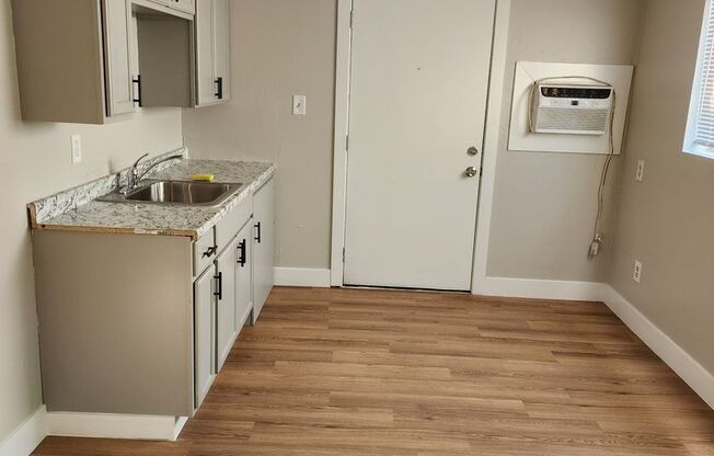 #1050-W Pierson St, LLC