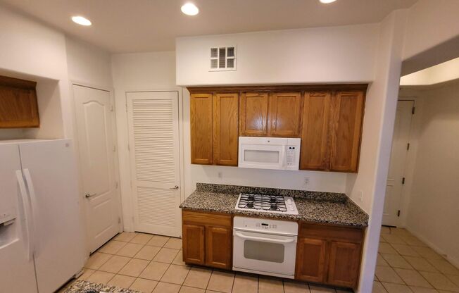 2 beds, 2 baths, $1,650