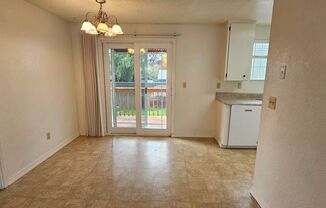 3 beds, 2 baths, $1,450, Unit 07A