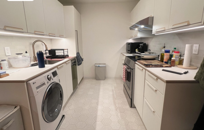 Studio, 1 bath, 526 sqft, $2,995, Unit 1B