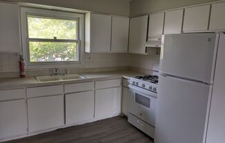 2 beds, 1 bath, $1,350, Unit 1716 #4