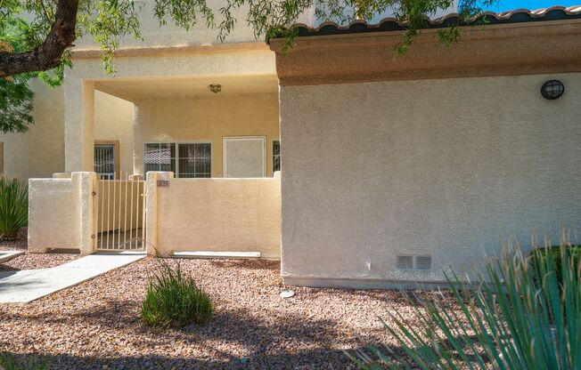 2 beds, 2 baths, $1,400