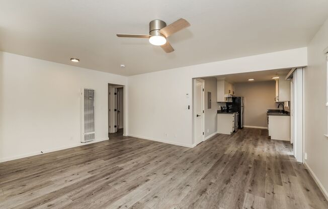 Sunnyvale Townhome with Private Fenced Backyard