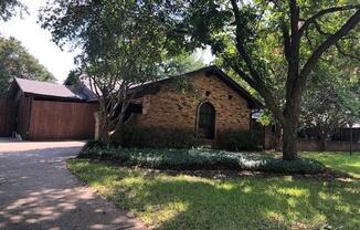 2521 Locksley Drive