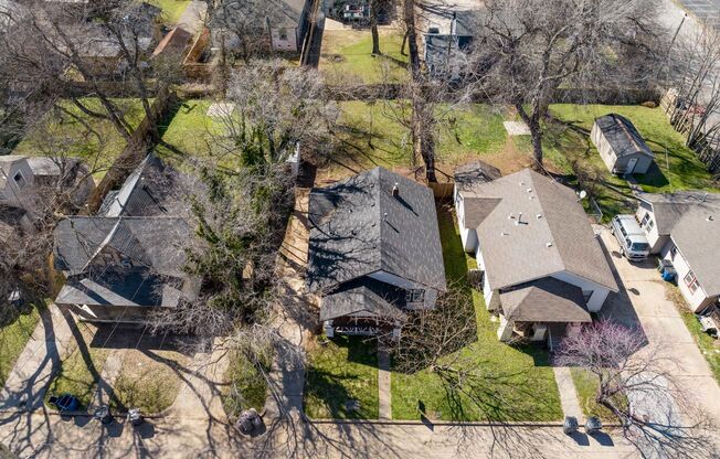 Charming bungalow located right off Route 66