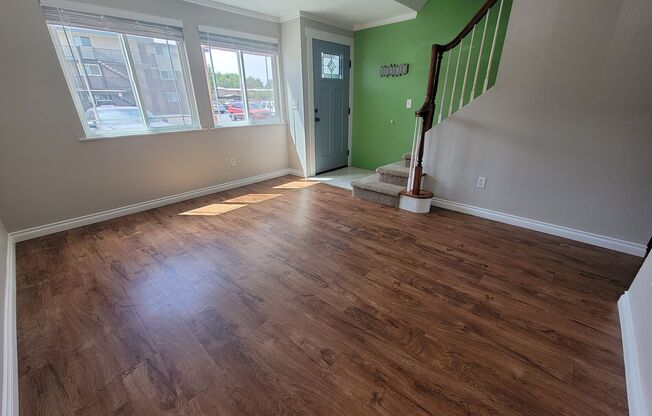 Townhome with Community Pool and Private Patio in Richland
