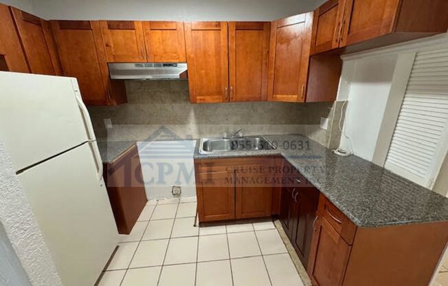 2 beds, 1 bath, 827 sqft, $1,950, Unit 676