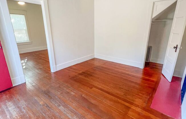 Charming Corner 1 Bed / 1 Bath in the Heart of Barrio Logan!