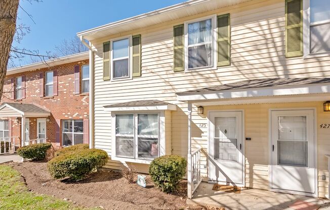 *Price Drop* Pheasant Run 4 Bedroom, 2.5 Bath Townhouse ***3 Bedroom Rate Available***