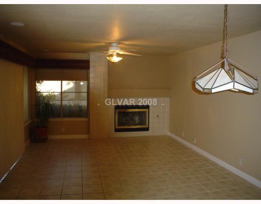 3 beds, 2.5 baths, $2,195