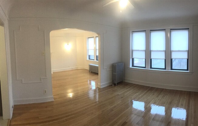 8302 S JUSTINE