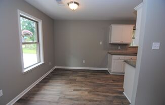 3 beds, 2 baths, $1,275