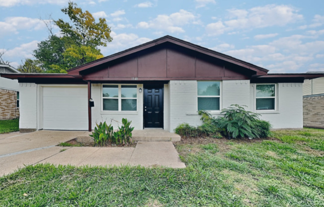 1340 E PARK DR
