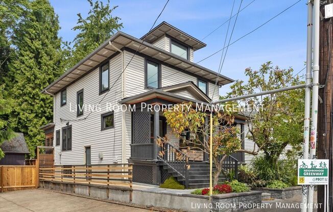 819 SE 16 AVE
