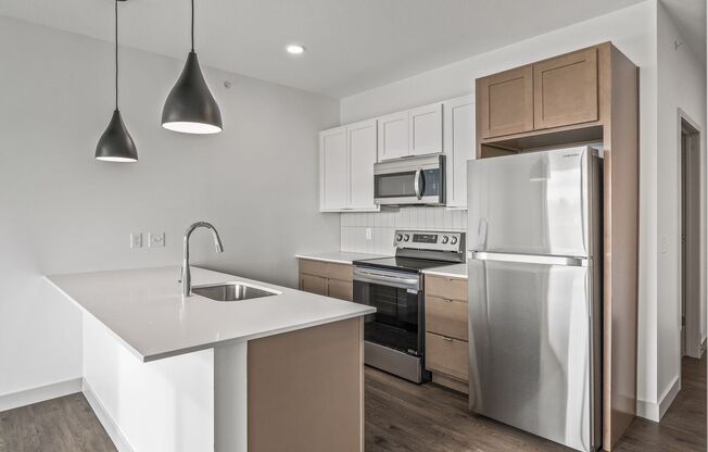 1 bed, 1 bath, 740 sqft, $1,425, Unit 225