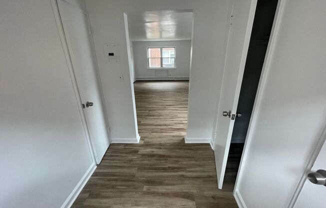 Studio, 1 bath, $1,275, Unit 80-A