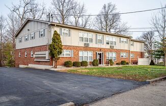 Lindsay Court Apartments