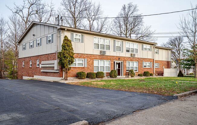 Lindsay Court Apartments