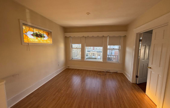 96 W ADAMS ST