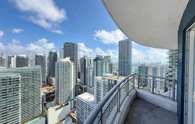 3 beds, 3 baths, $5,495