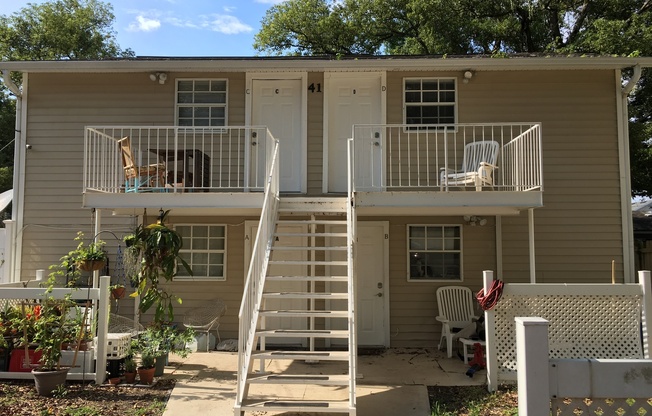 1/1 Condo in College Park