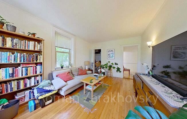 1852 COMMONWEALTH AVE