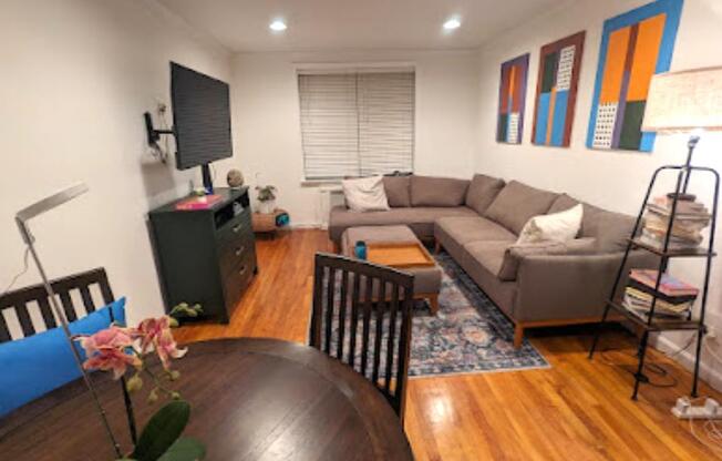 2 beds, 1 bath, $2,750, Unit 1-A