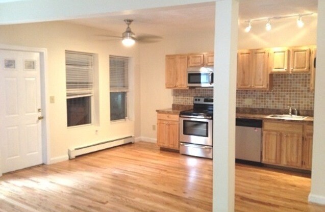 3 beds, 1 bath, 1,182 sqft, $4,000, Unit #2(1A)