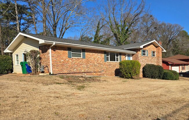 Remodeled 4Bd 3Bath home w Basement