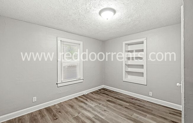 2 beds, 1 bath, $1,095