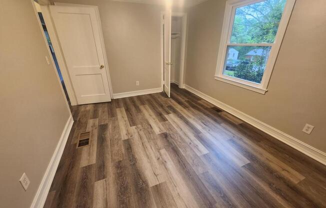4 beds, 2 baths, 1,404 sqft, $1,850